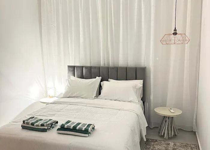 -mari- Cozy At Engomi Near Unic *