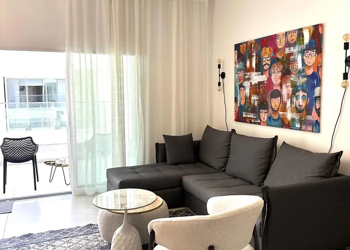 -mari- Cozy At Engomi Near Unic *